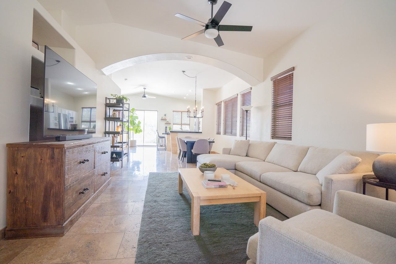 5039 E Lucia Dr - Photo 5 of 33