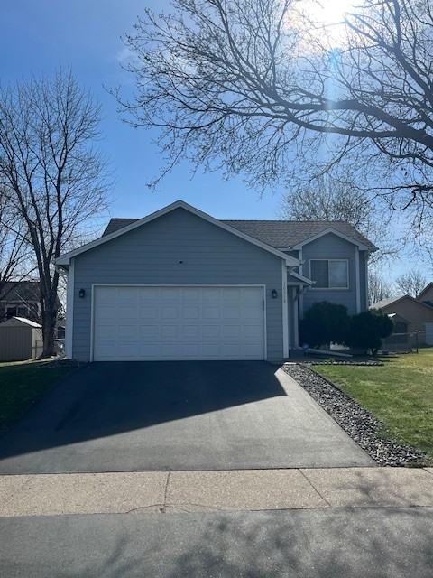 10918 Kentucky Ave N - Photo 3 of 39