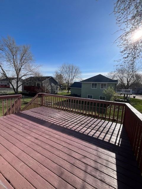 10918 Kentucky Ave N - Photo 7 of 39