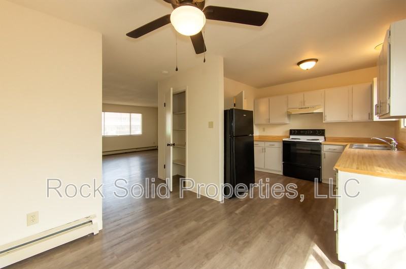 4721 Hickory Pl - Photo 6 of 24