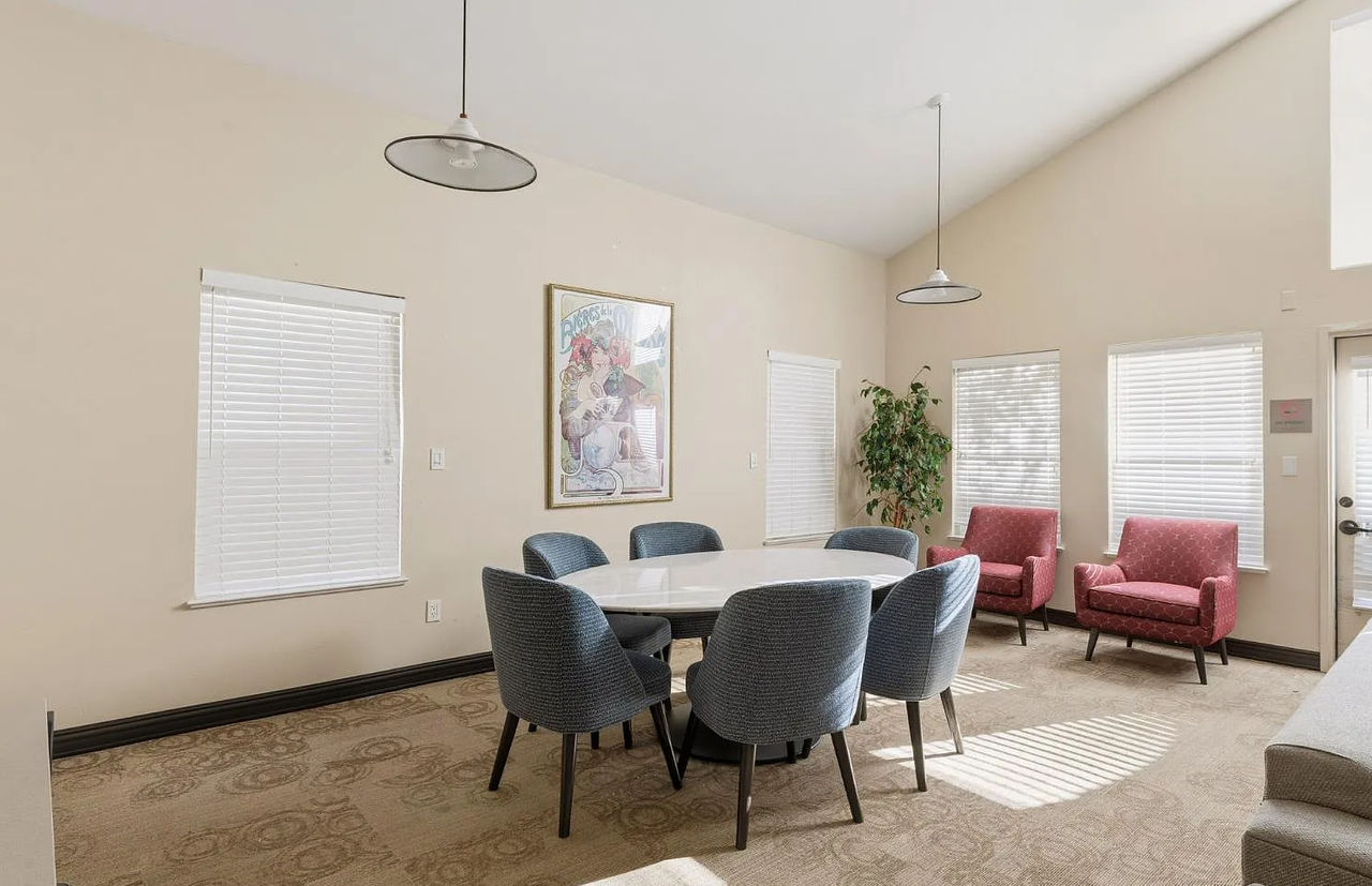 2225 23rd St #309 - Photo 4 of 28