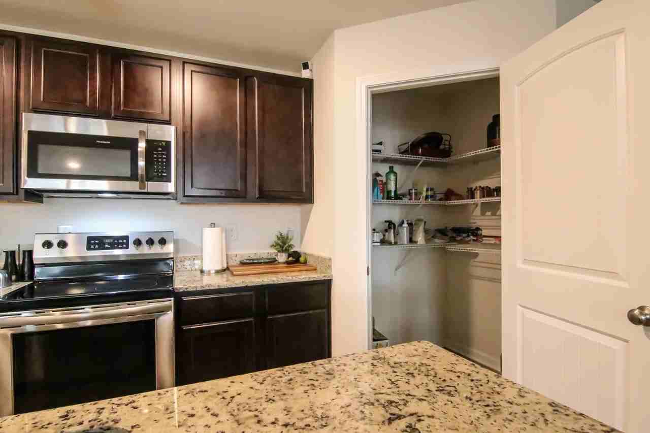 808 Moorhen Way - Photo 6 of 29