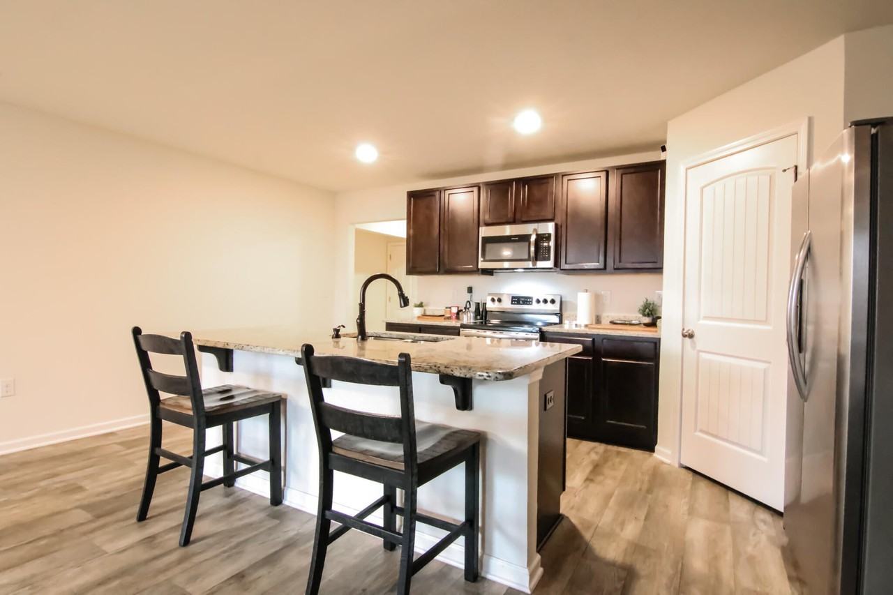 808 Moorhen Way - Photo 7 of 29