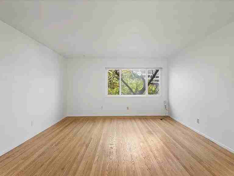 610 Santa Clara Ave - Photo 3 of 11
