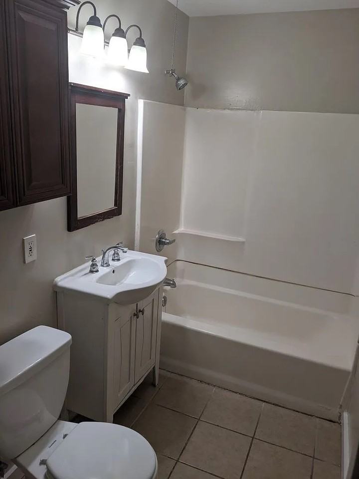 432 W 7th Ave - Photo 5 of 11