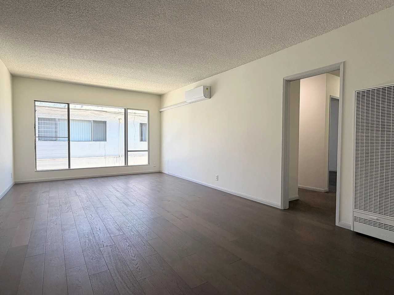 1412 S Citrus Ave #13 - Photo 5 of 11