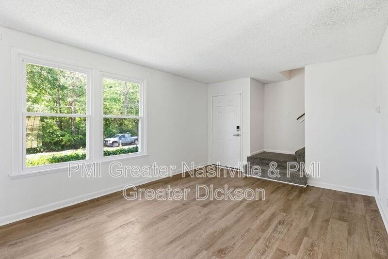 704 Mcpherson Dr - Photo 4 of 29