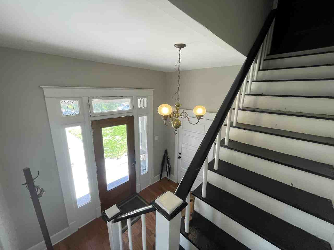 2098 Cowden Ave - Photo 3 of 10
