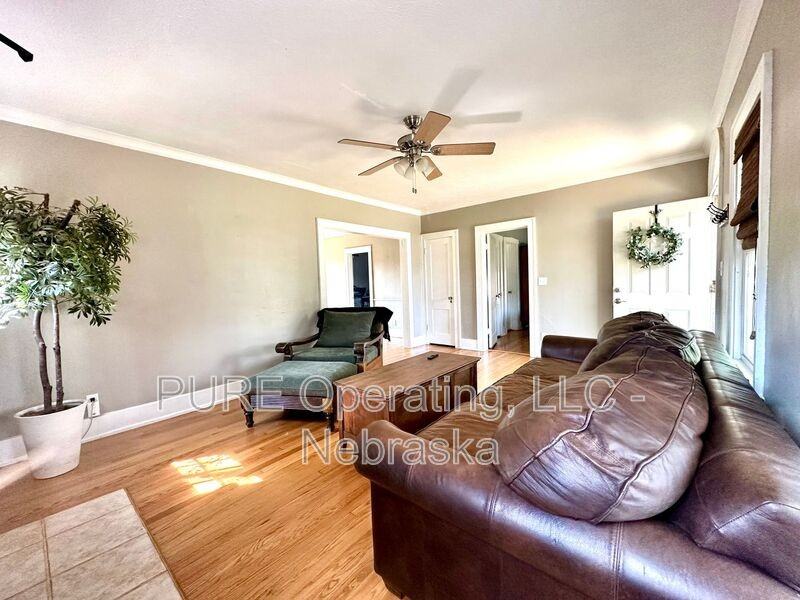 5011 Miami St - Photo 7 of 50