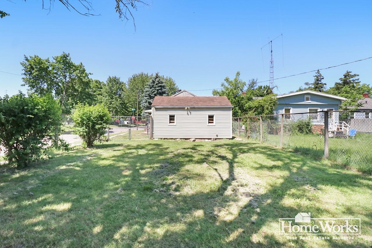 2823 Calhoun St - Photo 2 of 15