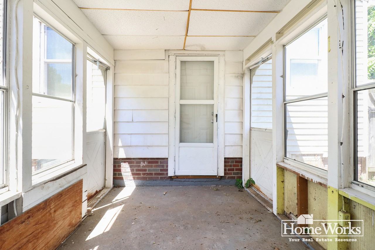 2823 Calhoun St - Photo 3 of 15