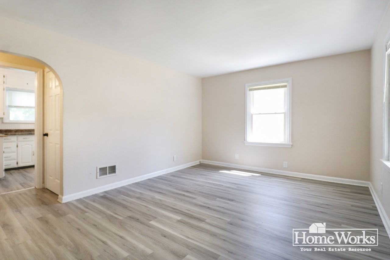 2823 Calhoun St - Photo 4 of 15