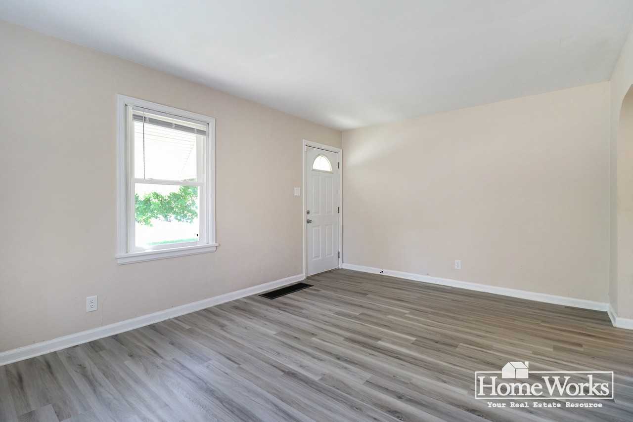 2823 Calhoun St - Photo 5 of 15