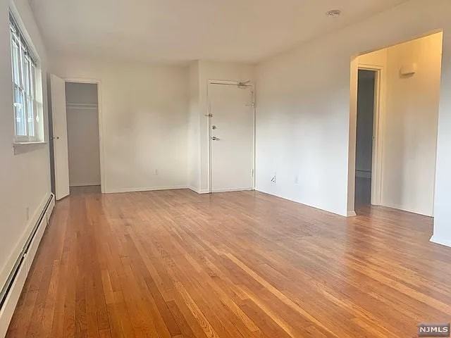 139 W Englewood Ave - Photo 7 of 8