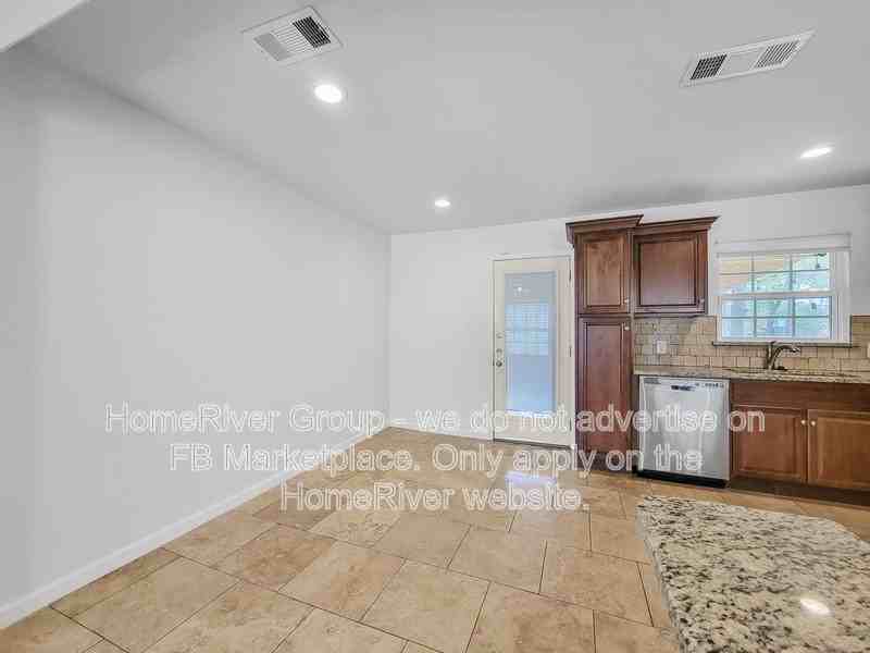 11802 Flamingo Ln - Photo 6 of 20