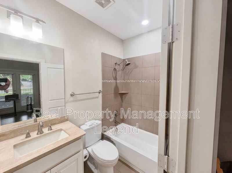 15850 Quorum Dr - Photo 6 of 22