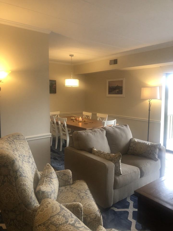 601 Montgomery Ave #302 - Photo 5 of 10