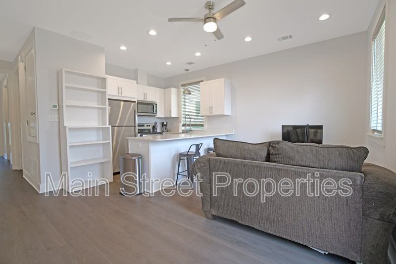 379 S Clubbs St - Photo 2 of 17