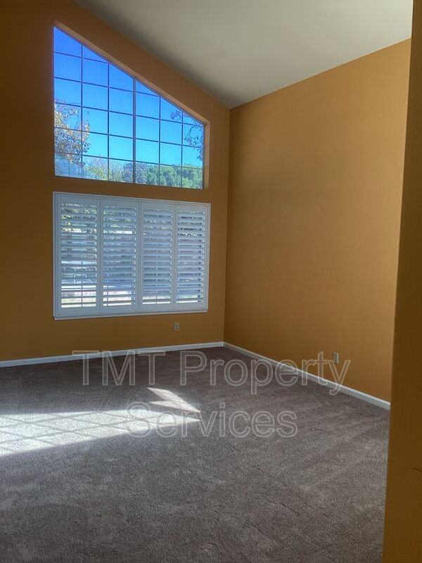 803 Carrie St - Photo 2 of 48