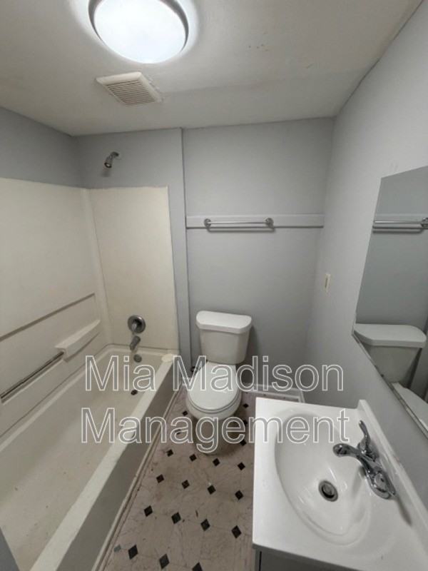 1421 Richards St - Photo 7 of 9