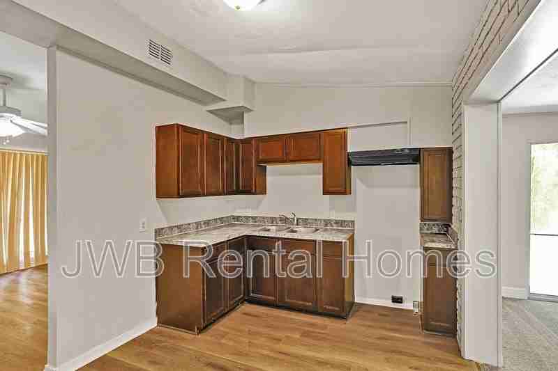 1241 Depaul Dr - Photo 3 of 27