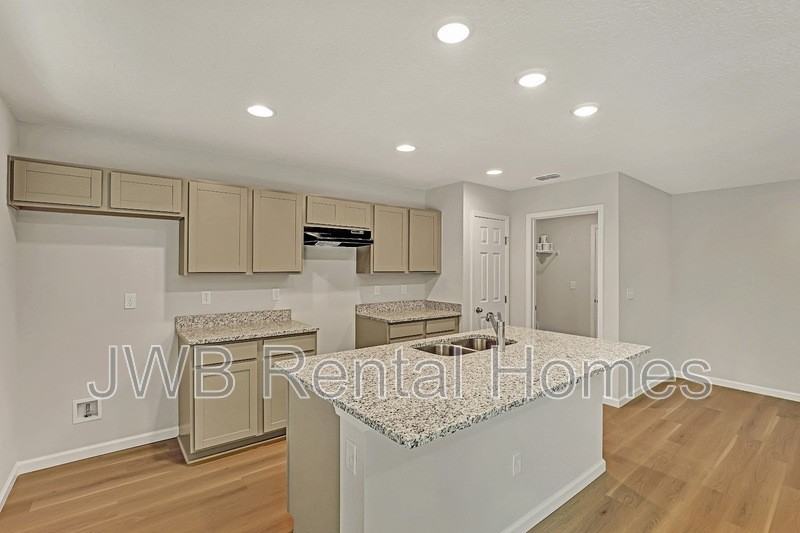 9137 12th Ave - Photo 2 of 11