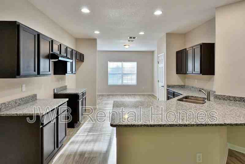 4524 Victor St - Photo 2 of 15