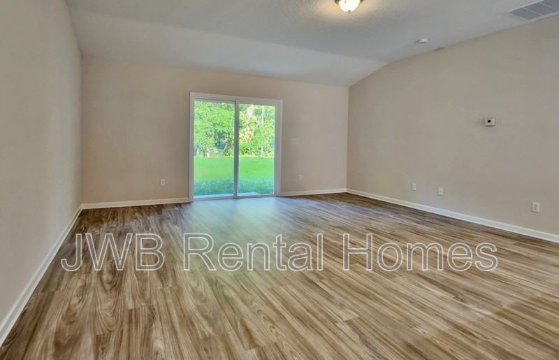 4524 Victor St - Photo 6 of 15