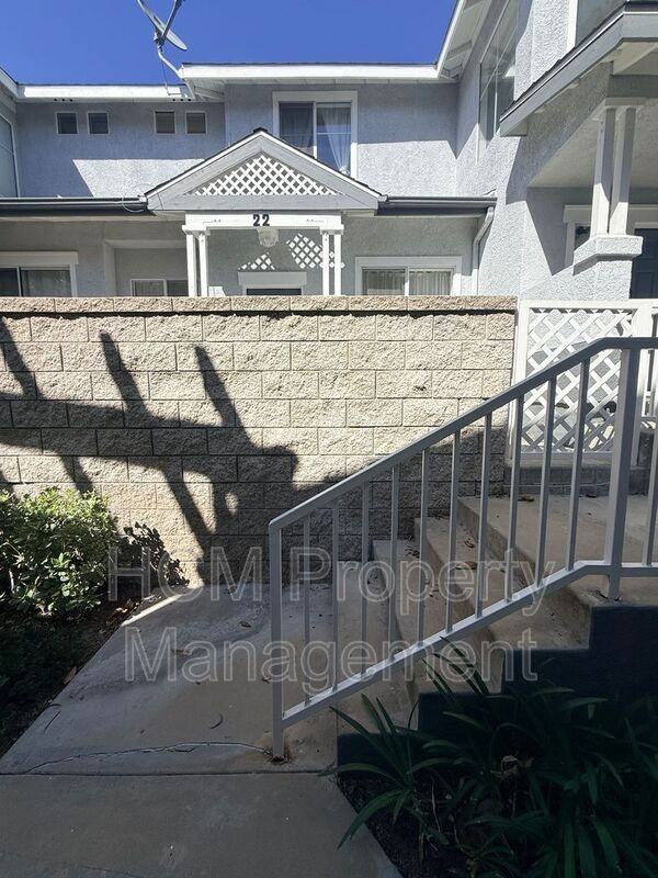 22 Carlsbad Ln - Photo 2 of 18