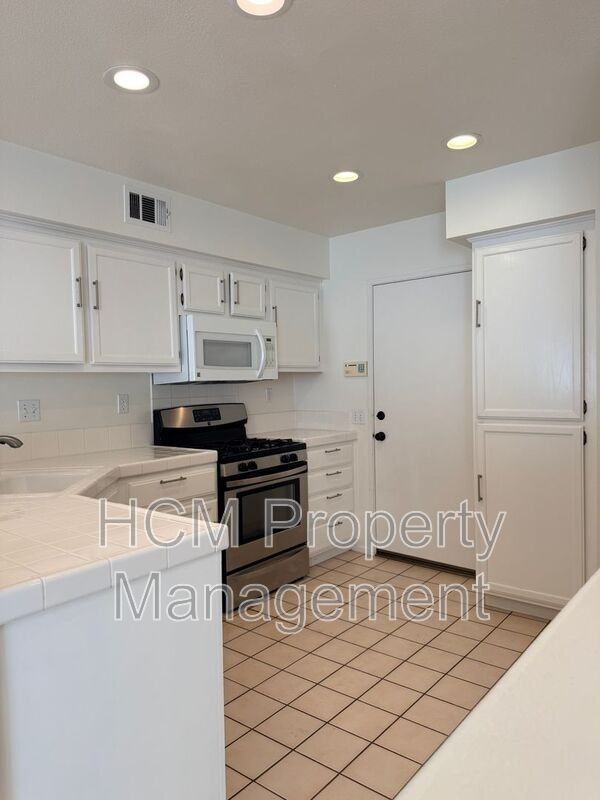 22 Carlsbad Ln - Photo 7 of 18