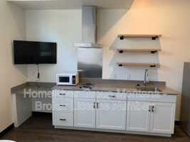 featured image of 320 Clay St #103