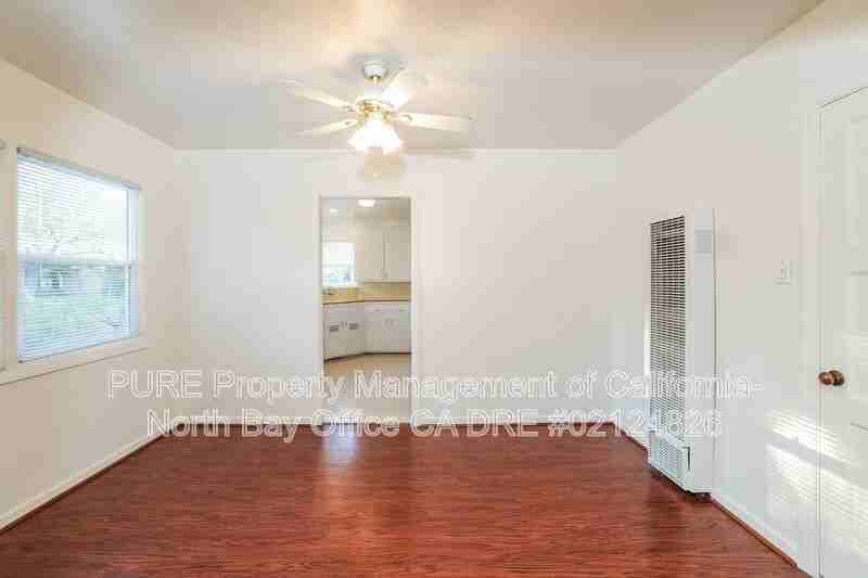 609 Bishop Dr - Photo 6 of 24