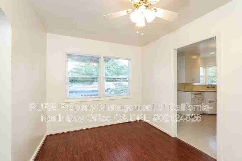 609 Bishop Dr - Photo 7 of 24