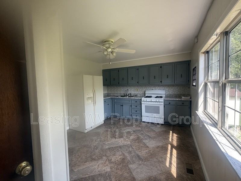 1 Surrey Dr - Photo 2 of 6