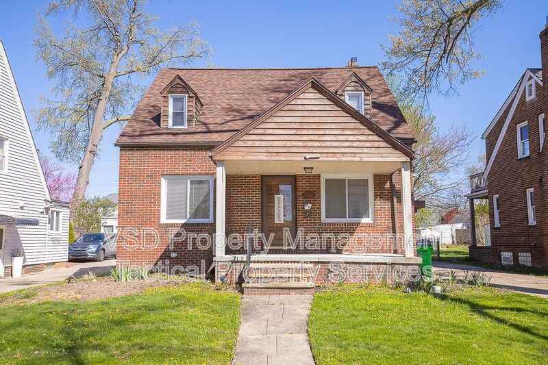 781 East Blvd