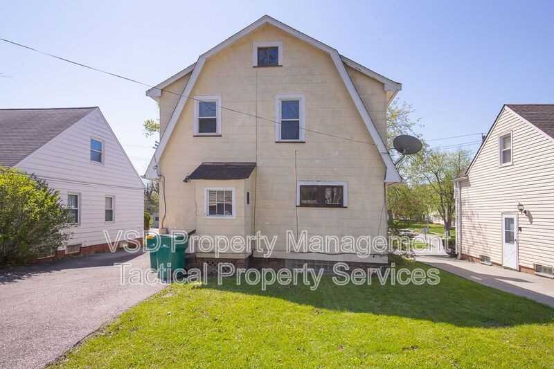 19101 Nitra Ave - Photo 3 of 25
