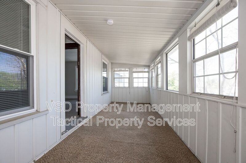 8204 Vineyard Ave #UP - Photo 6 of 24