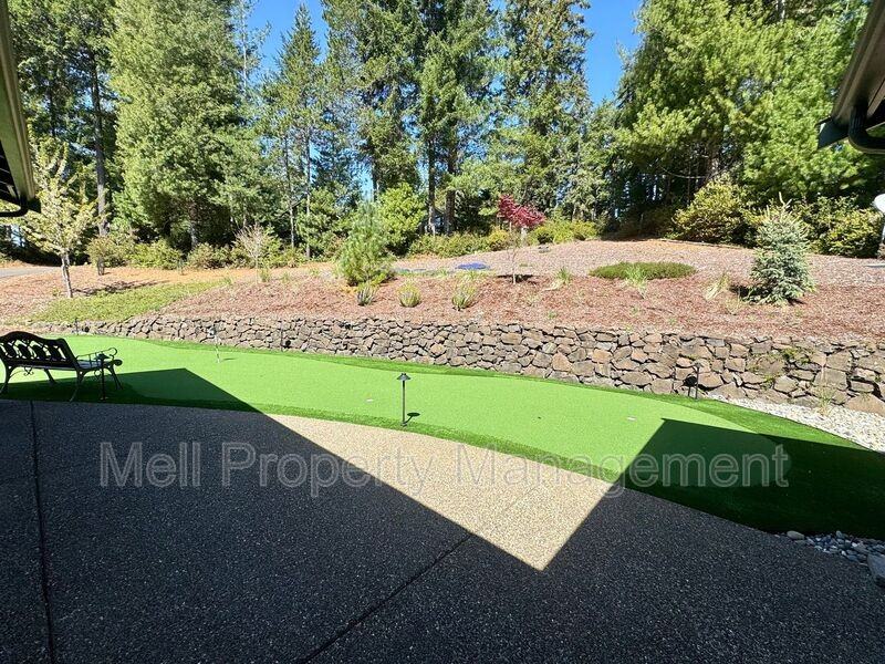 321 E Vine Maple Ln - Photo 3 of 30