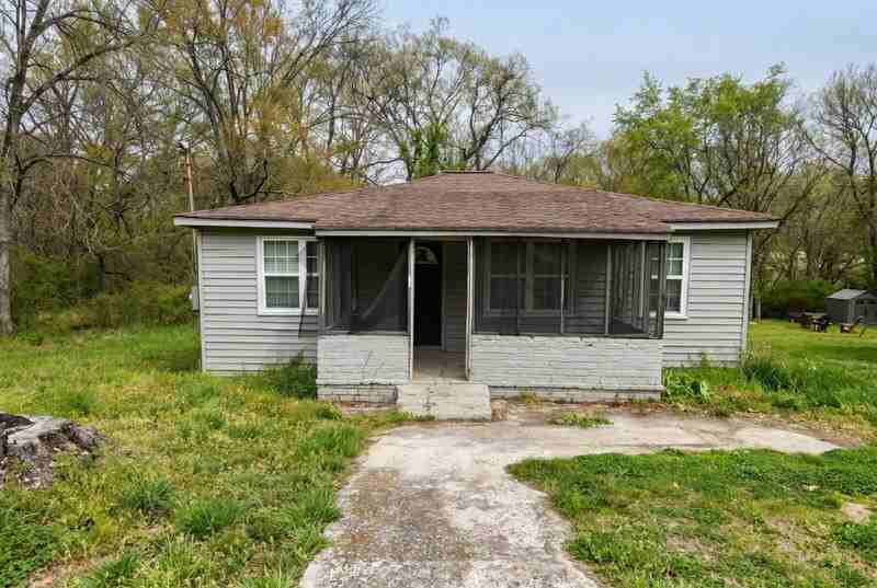 840 Martin Luther King Jr St - Photo 2 of 24