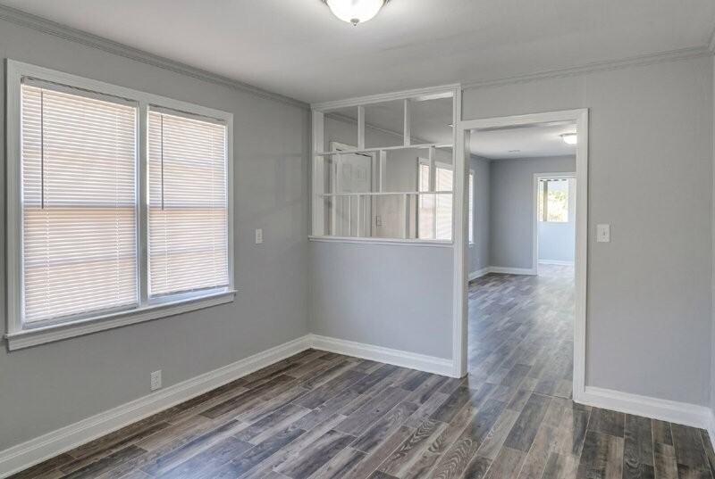 352 Adams St - Photo 4 of 23