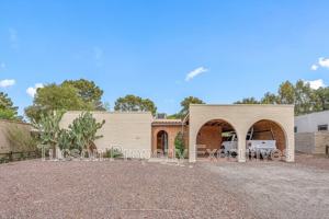 featured image of 3534 N Palmer Dr