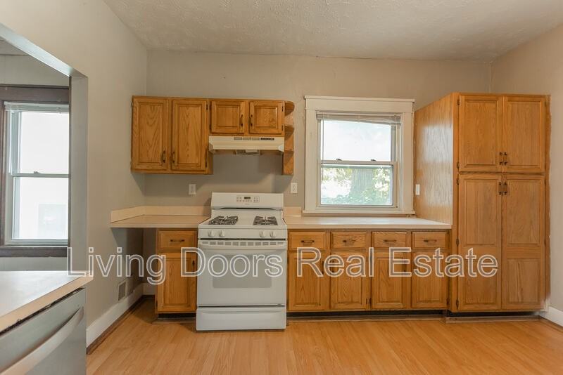 1529 N 24th St - Photo 2 of 43