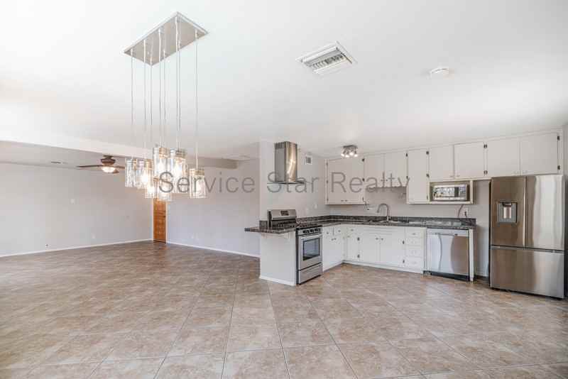 8301 E Indianola Ave - Photo 7 of 17