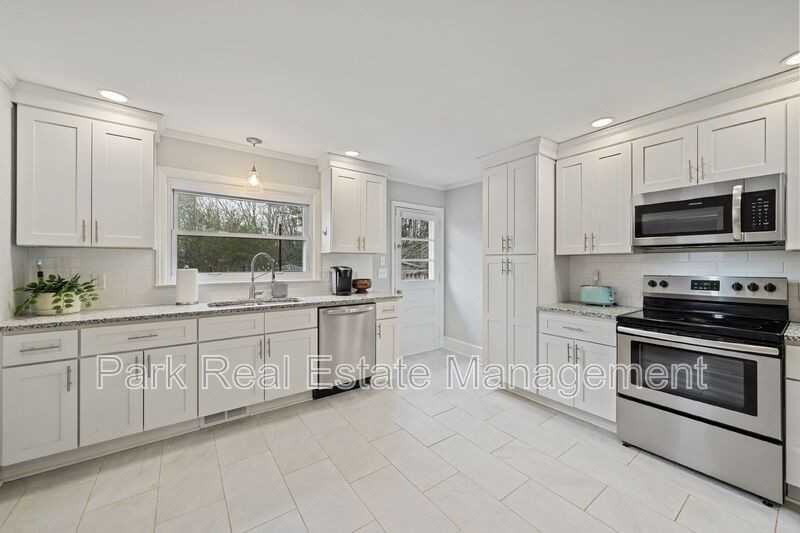 3716 Britt St - Photo 6 of 16