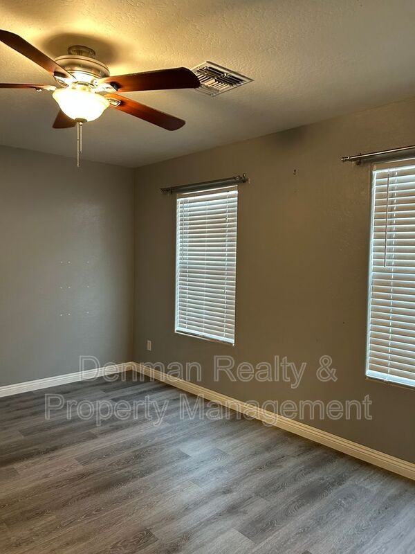 7044 W Alta Vista Rd - Photo 4 of 10