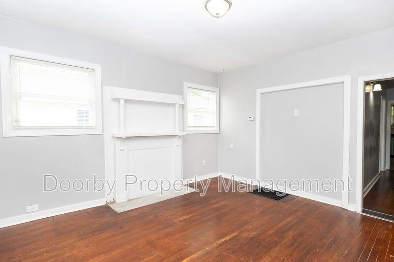 2009 Camden St - Photo 6 of 20
