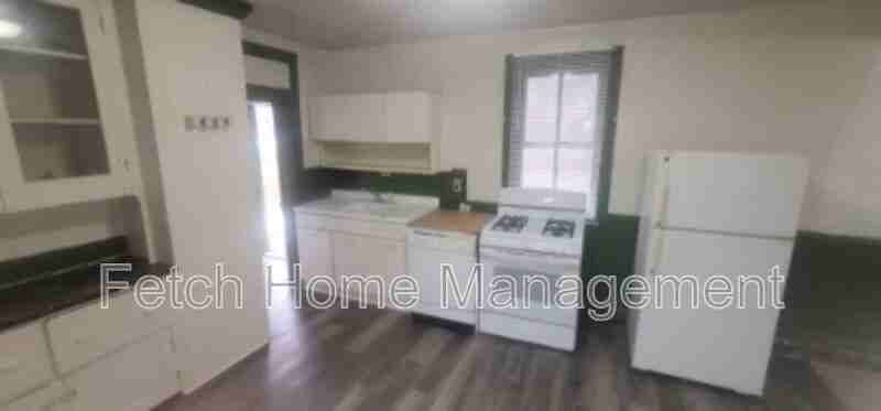 107 E Main St #1 - Photo 2 of 14