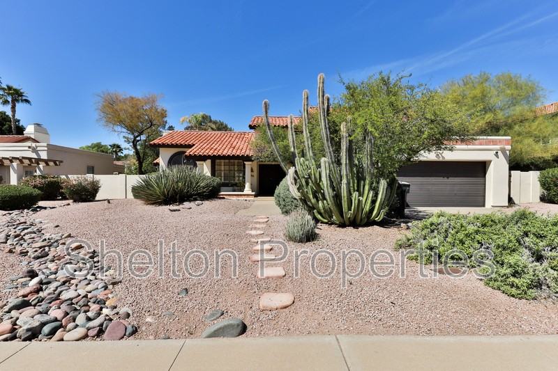 2708 E Leonora St - Photo 2 of 44