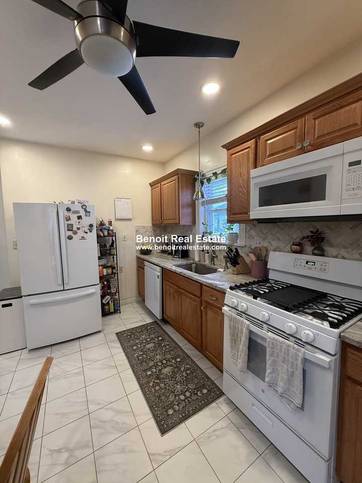 Trull St - Photo 3 of 16