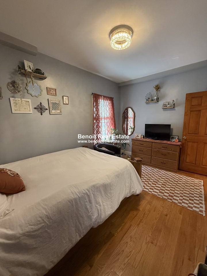 Trull St - Photo 6 of 16